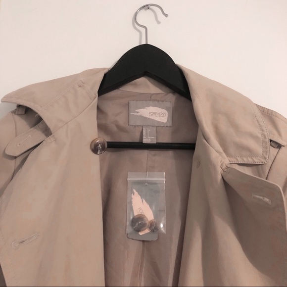 NWT Forever 21 Trench Coat - Picture 3 of 3